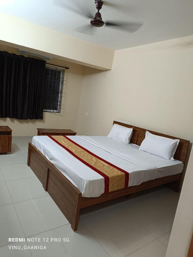 Premier Inn Lodge Mangalore Buitenkant foto